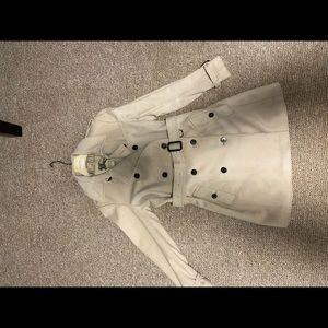 Timeless and Classic Burberry Wool Winter Coat! Trendy!!!